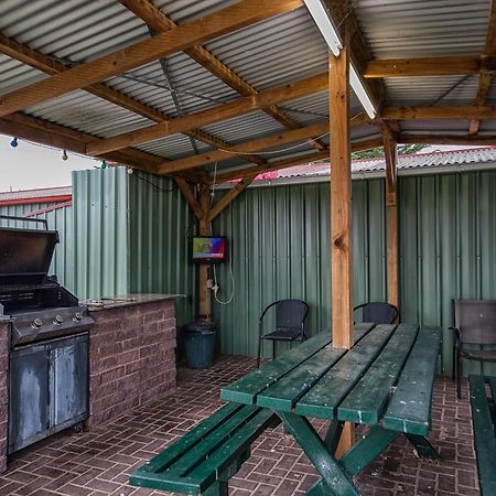 Heywood Motor Inn Eksteriør billede