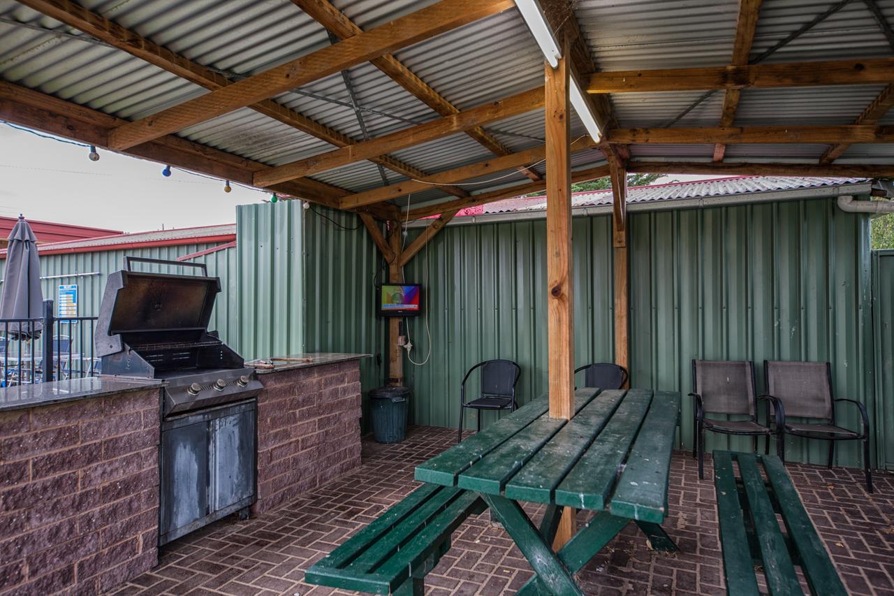 Heywood Motor Inn Eksteriør billede
